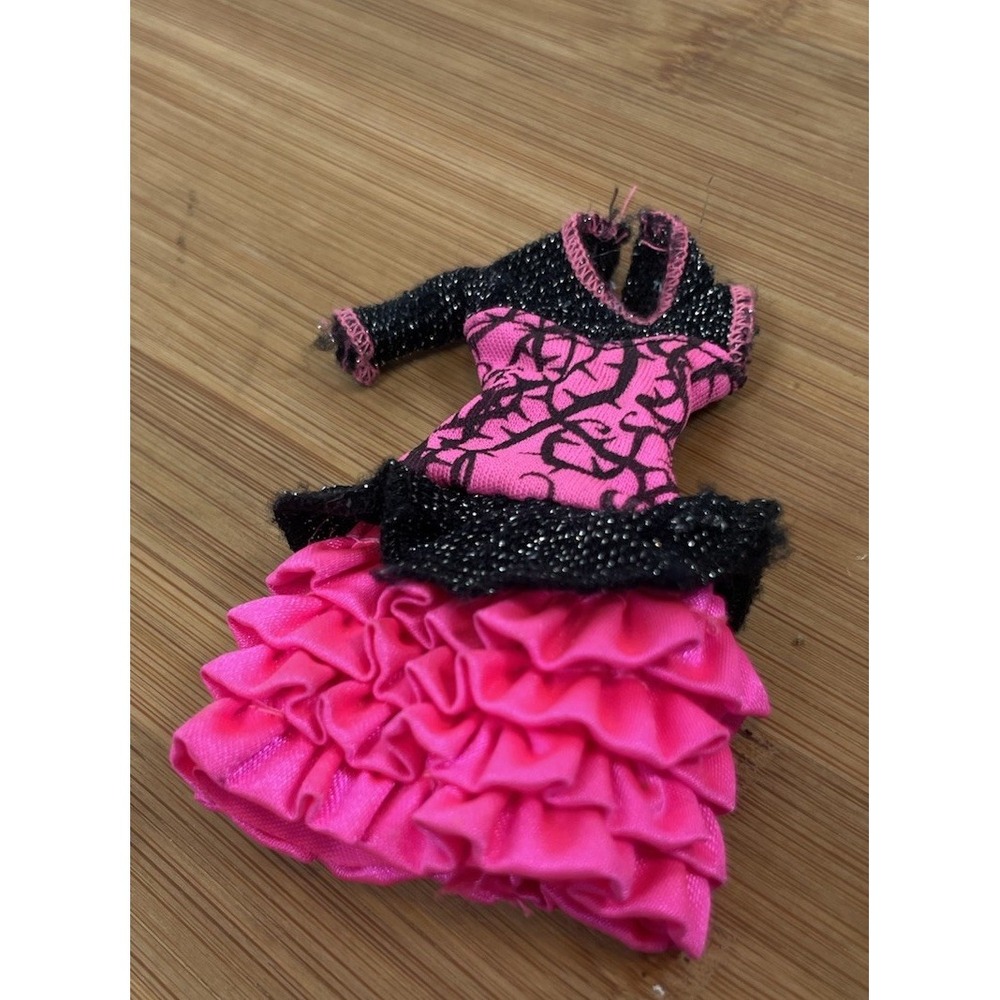Monster High Ghouls Night Out Venus McFlytrap Doll Dress Hot Pink Black